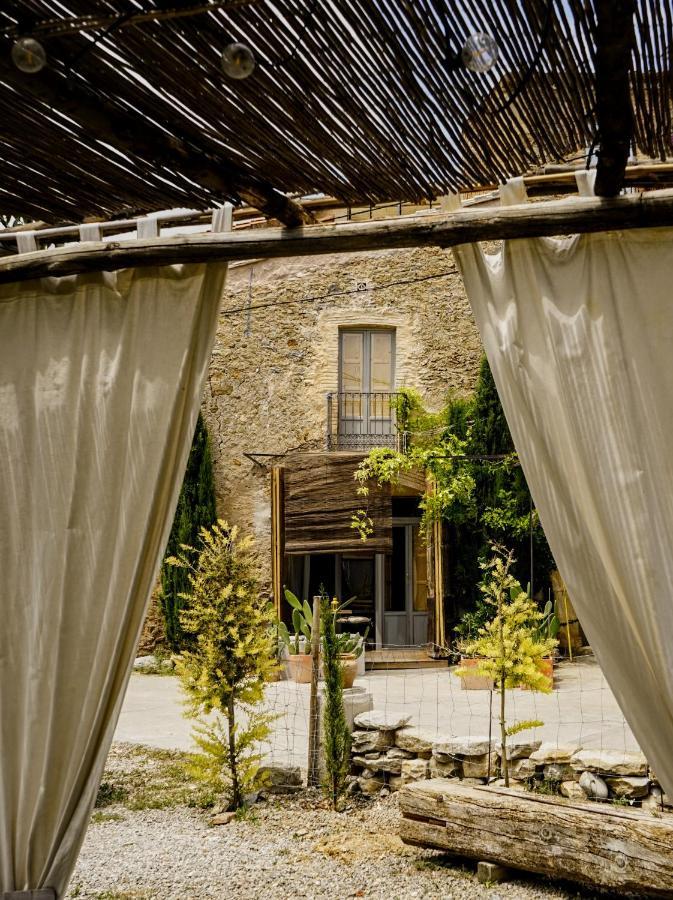 Can Tat, Loft In A Old Coach House Sant Jordi Desvalls Esterno foto